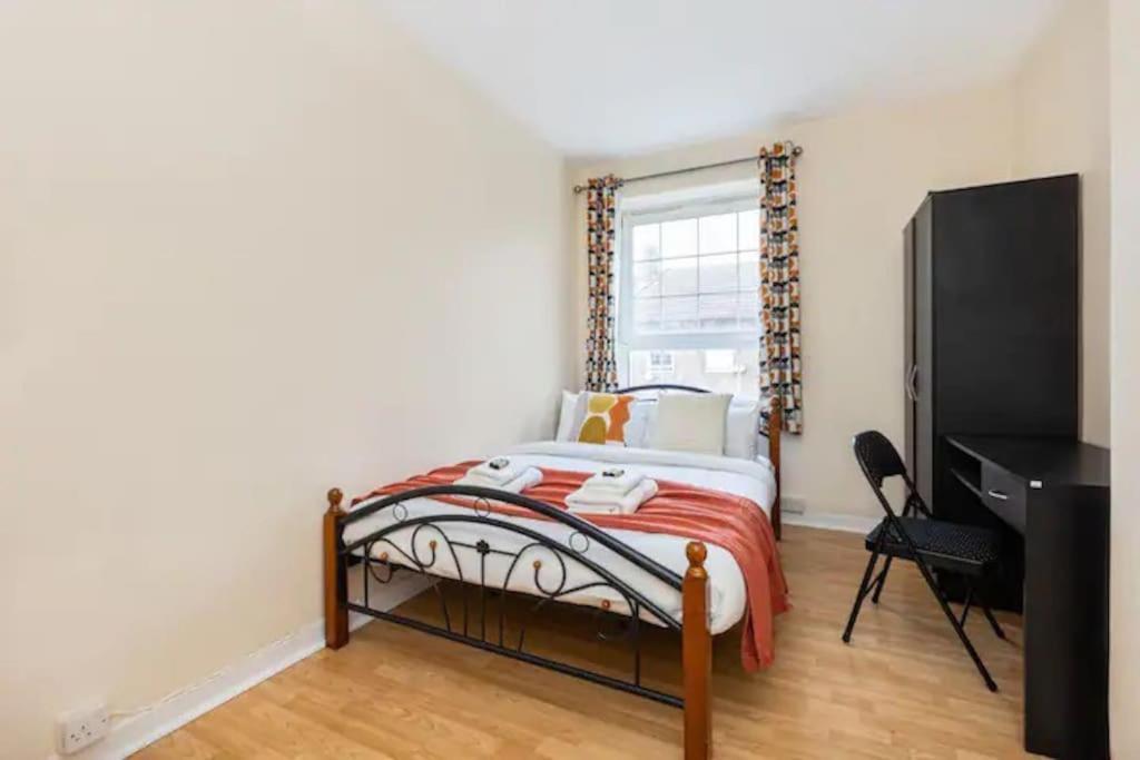 דירות לונדון Tranquil 1Br In South Bank With Onsite Parking מראה חיצוני תמונה