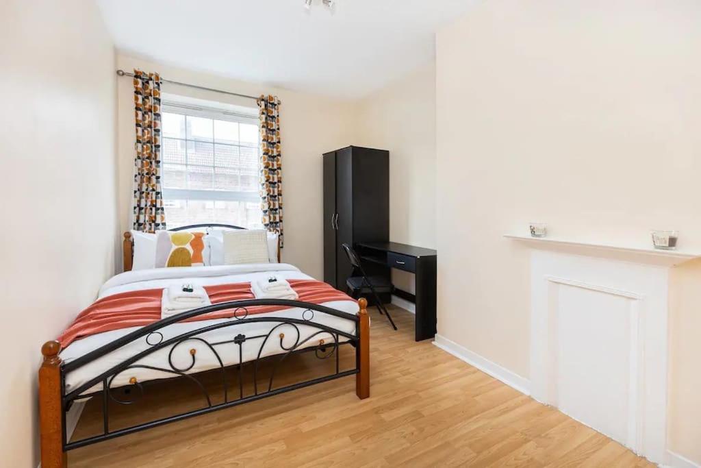 דירות לונדון Tranquil 1Br In South Bank With Onsite Parking מראה חיצוני תמונה